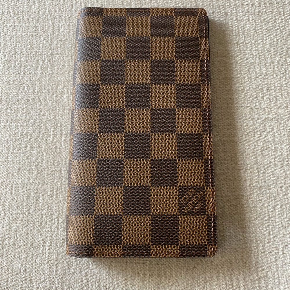 Like New Louis Vuitton Damier Ebene Checkbook/Passport Holder